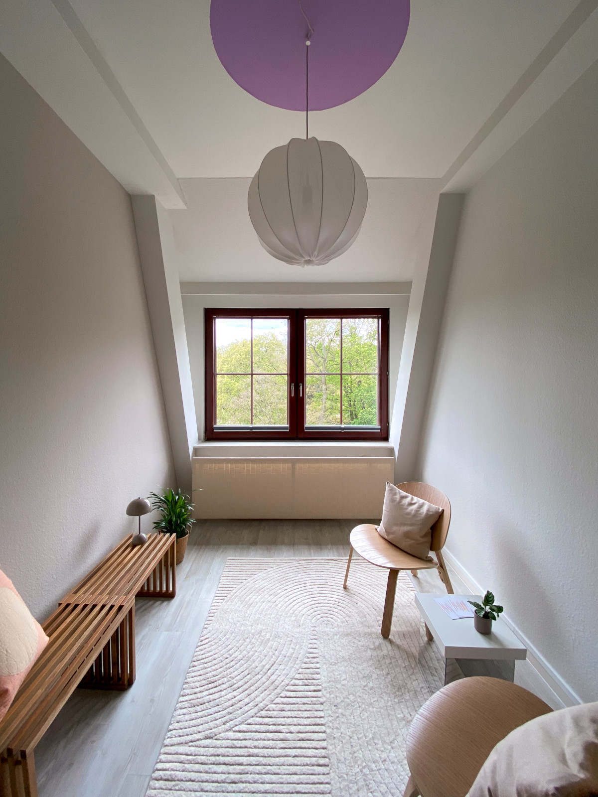 Beratungsraum mit ruhigen Farben mit angenehmer Atmosphäre