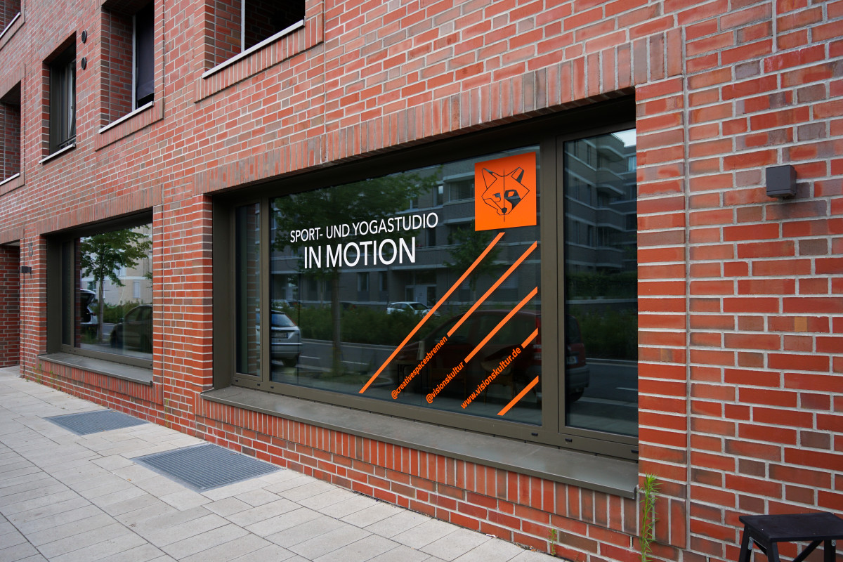 Gebäude mit der neuen Fenstergestaltung