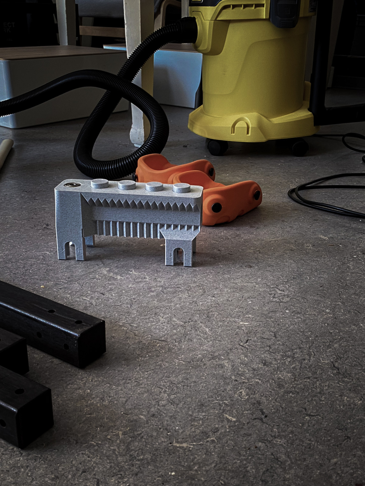 Das Multitool und weitere Werkzeuge für den Workshop